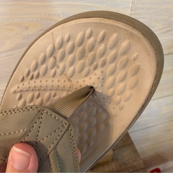 Crocs Men’s Flip Flops Size 13 Yukon Vista II LiteRide khaki Slip On Thong - Picture 11 of 13